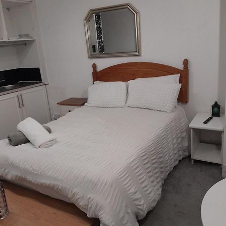 Large Room Near Singleton Hospital Ensuite R6 Swansea Buitenkant foto